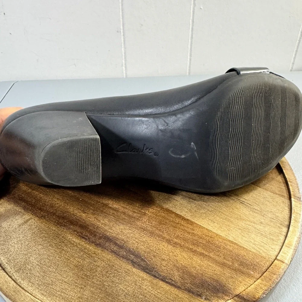 Clarks Collection Womens Black Leather Suede Block Heel Pumps Shoes US 8